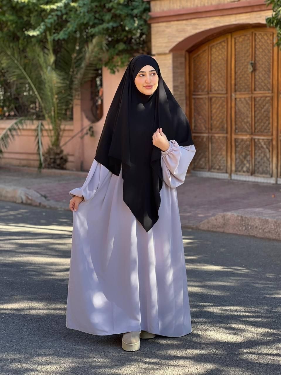 photo_6050632537018666061_y